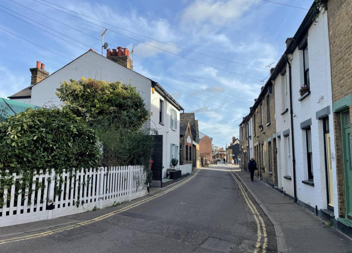Flat In The Heart Of Leigh On Sea Less Than 2 Miles From The Beach Southend-on-Sea Exterior photo